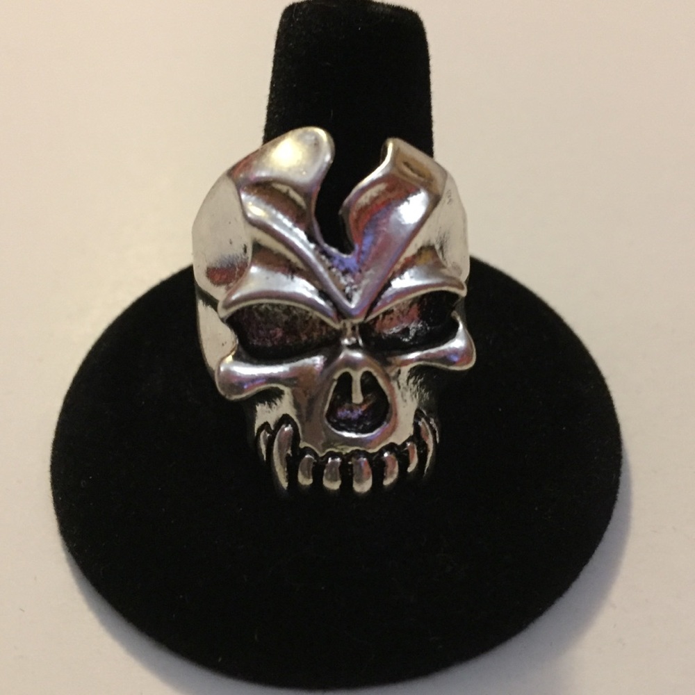 Rings - Picture 2 of 8